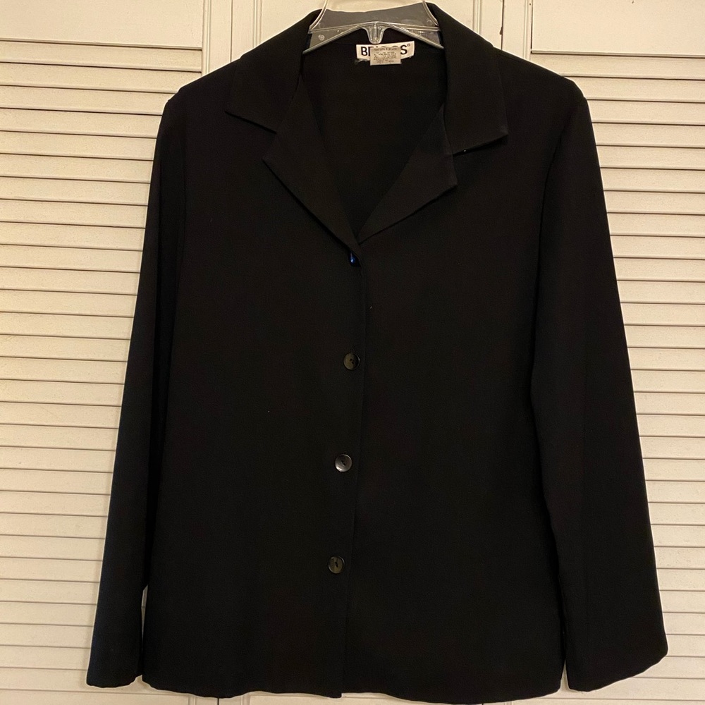 Briggs dress jacket with belt, black, size 10, 100% polyester.